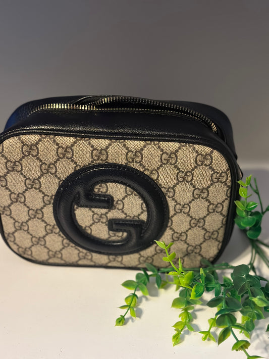 G Crossbody